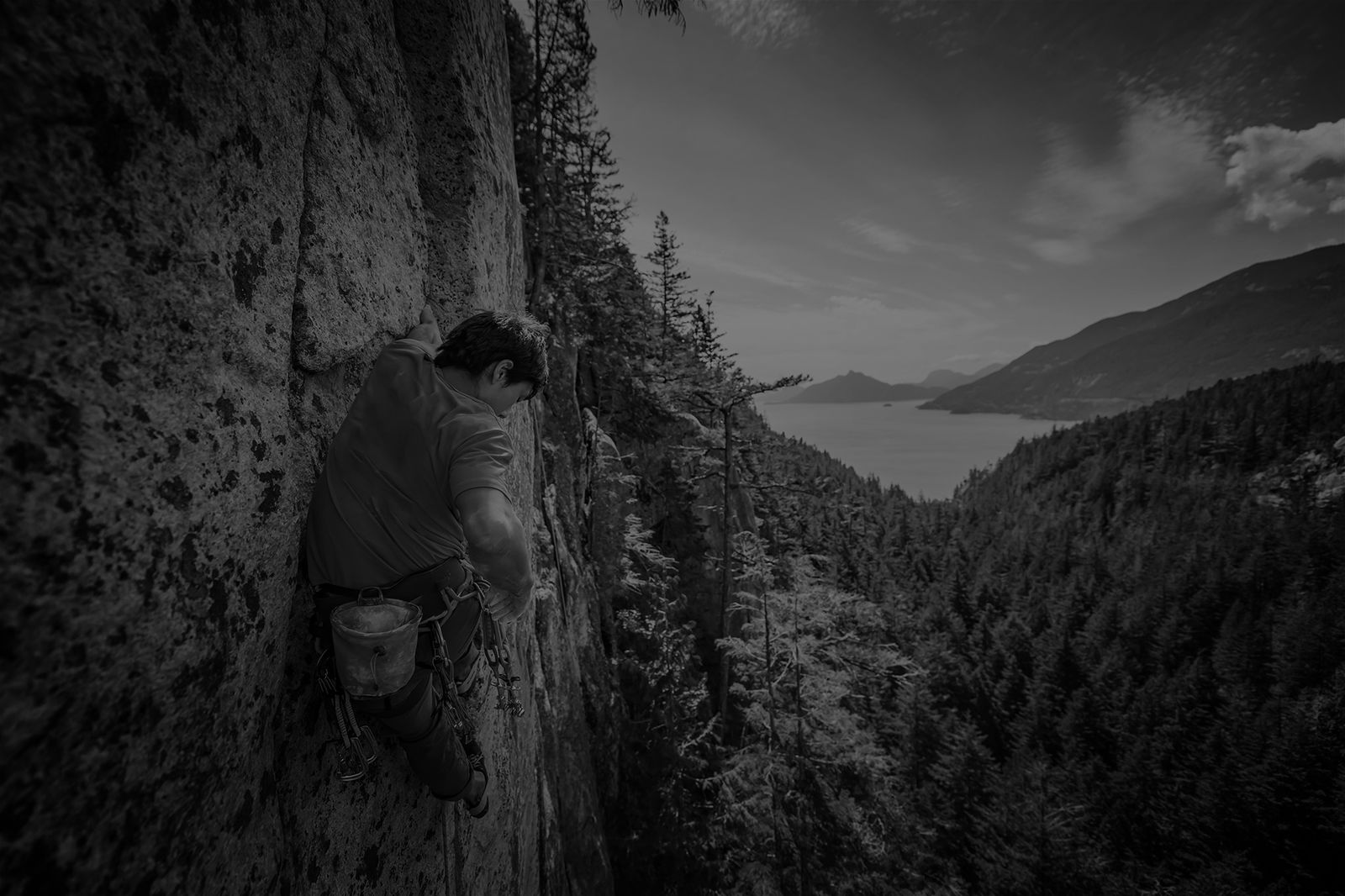 MoveRight-Squamish-rock-climbing-1-1920