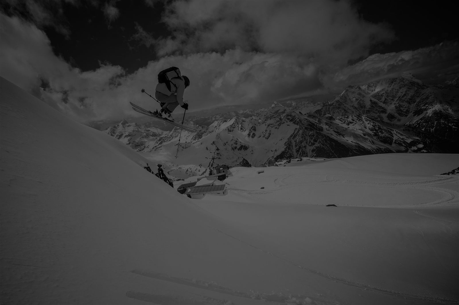 MoveRight-Squamish-skiing-1-1920