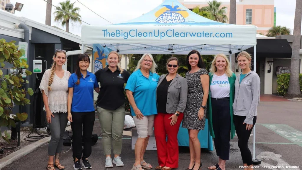 City of Clearwater and Keep Pinellas Beautiful members cleaning up trash in Clearwater
