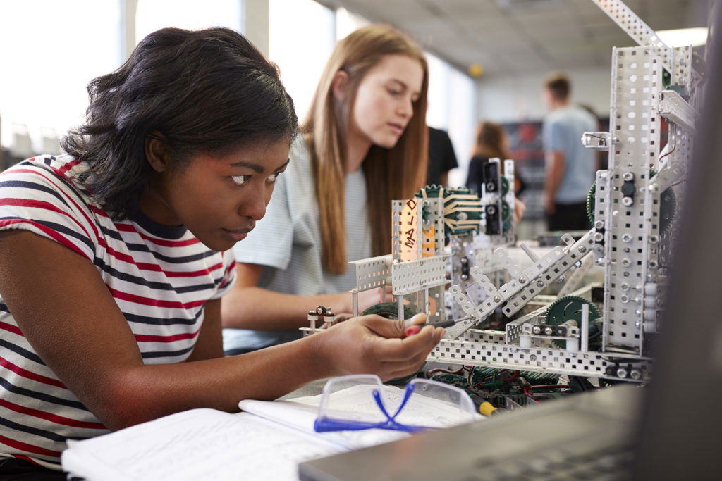 women-in-classroom