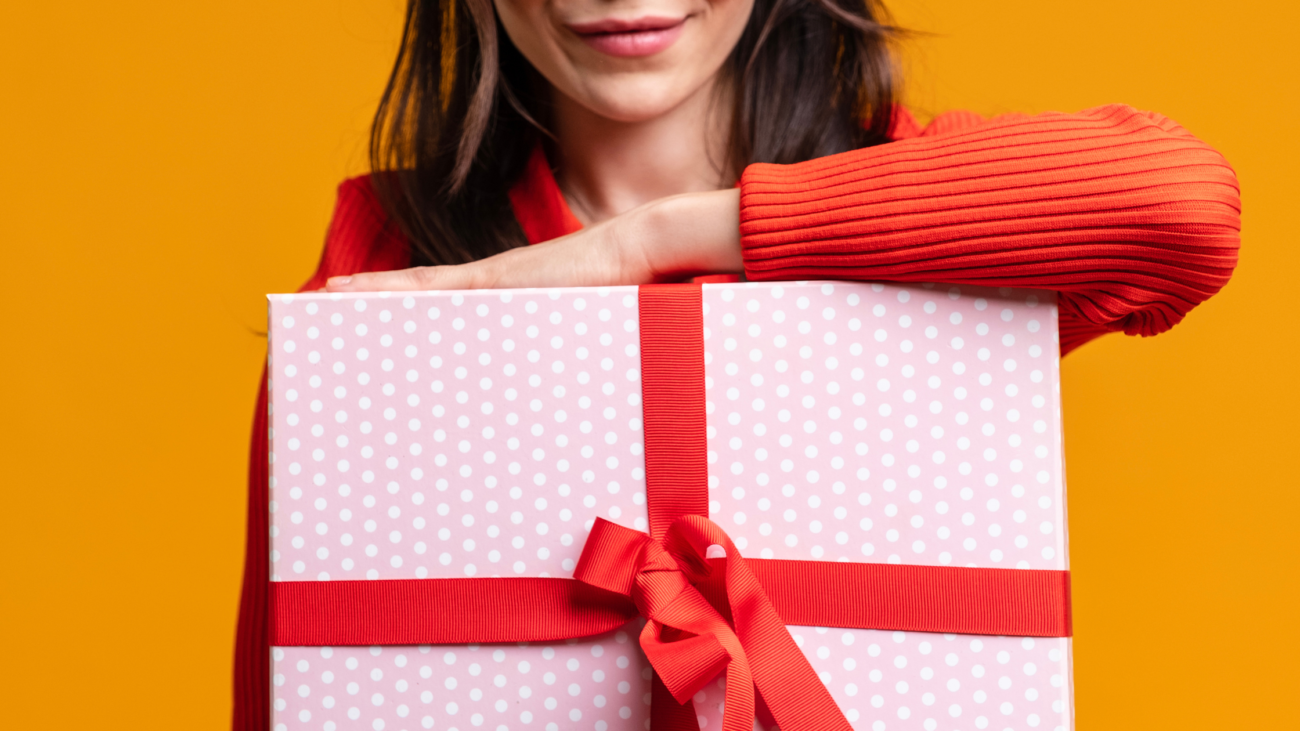 Gifting Etiquettes you didnt know by Giftsmate