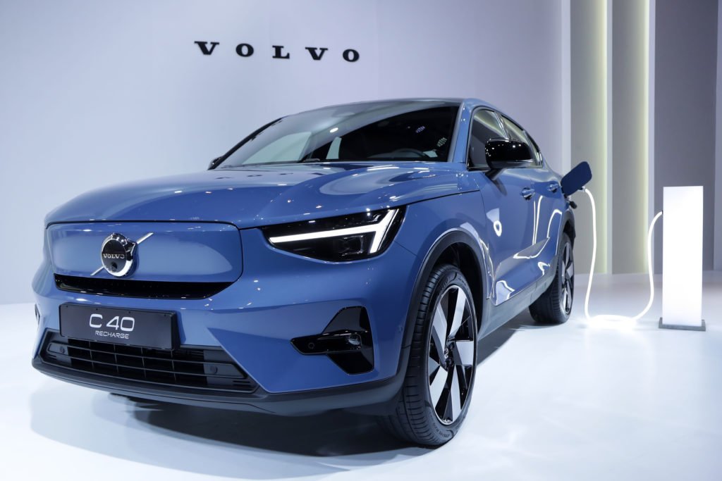Volvo shares jump 21% on higher sales, plans to stop Polestar funding - CNBC
