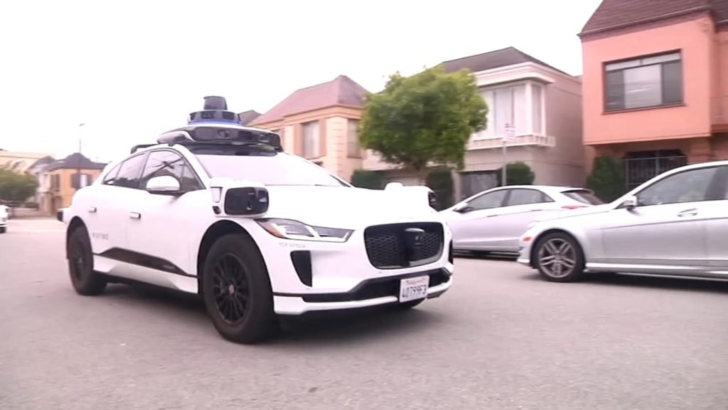 Waymo driverless car robotaxi hit bicyclist in San Francisco intersection, company says - KGO-TV