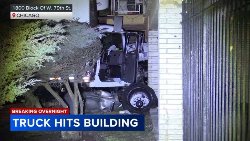 Chicago crash: Truck strikes into Auburn Gresham building - WLS-TV
