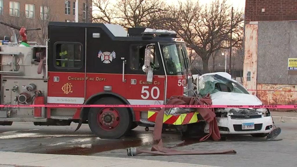 6 seriously injured in CFD truck crash near West 47th Street and South Federal Street in Bronzeville, Chicago Fire Department says - WLS-TV