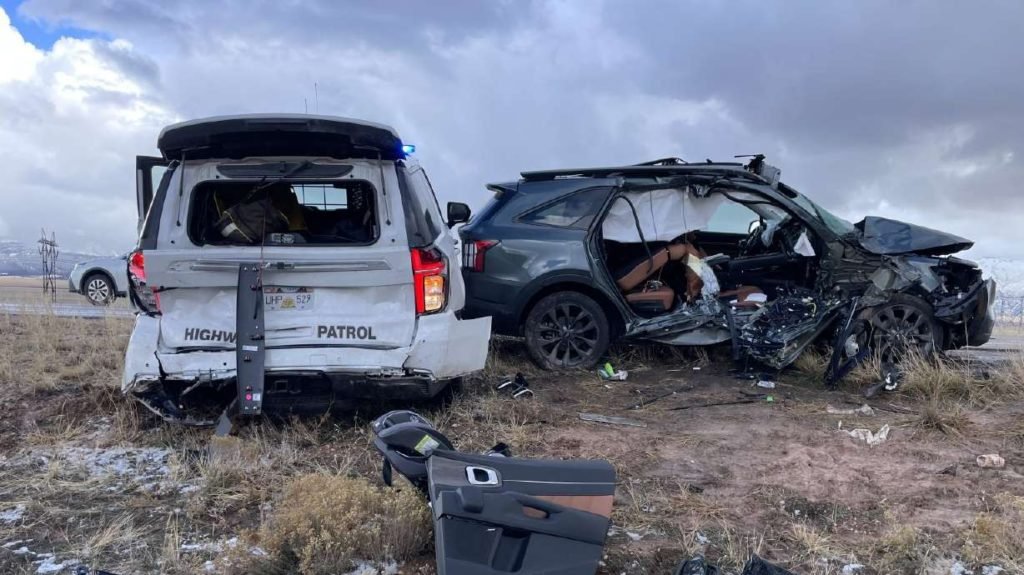 2 in critical condition after crashing into the back of UHP car on I-15 - KSL.com