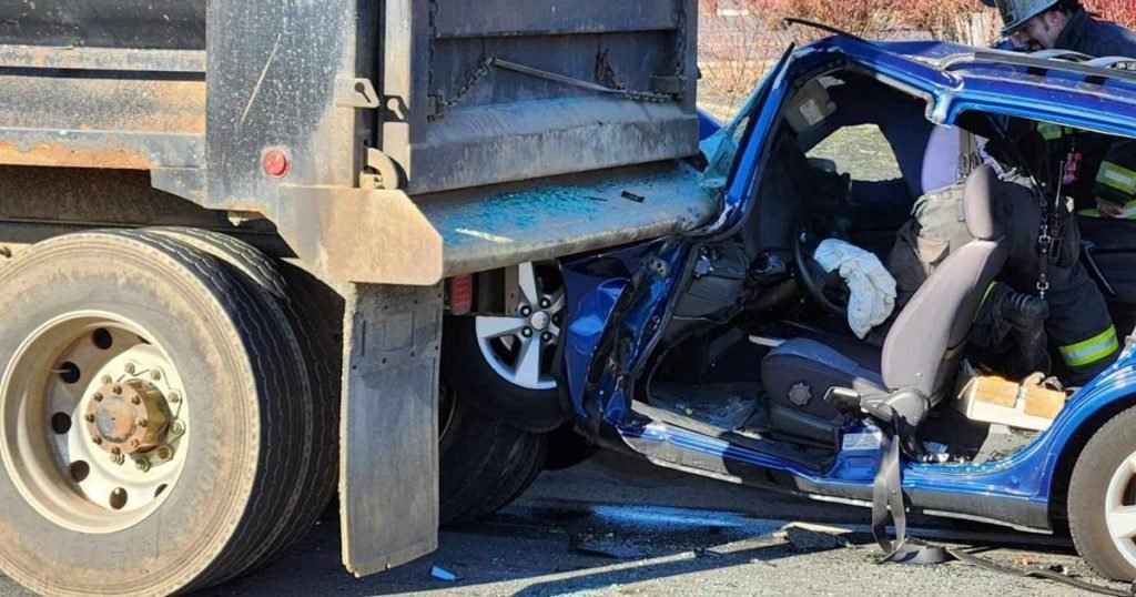 VIDEO | Driver seriously hurt in crash with dump truck in Hockessin - 1150AM/101.7FM WDEL