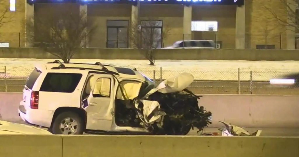 1 killed in crash involving IDOT truck on Dan Ryan Expressway - CBS Chicago