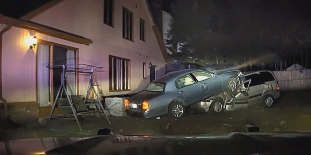 Stolen car crashes into parked minivan during Toledo Police pursuit - WTVG