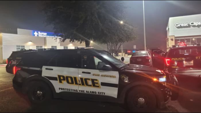 Homeowner shoots car burglary suspect in Northeast Side neighborhood, police say - KSAT San Antonio
