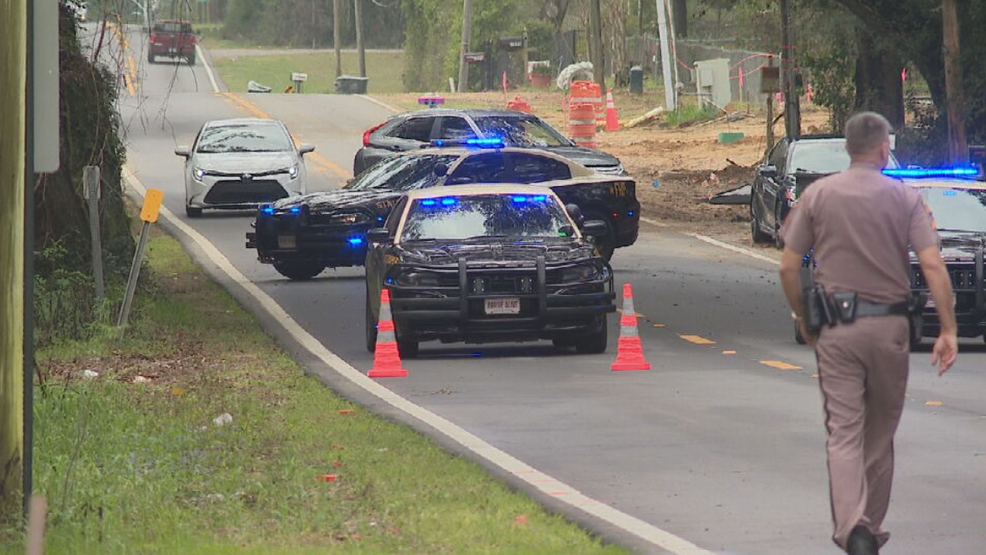 Motorcycle crash in Escambia County claims passenger's life; driver critically injured - WEAR
