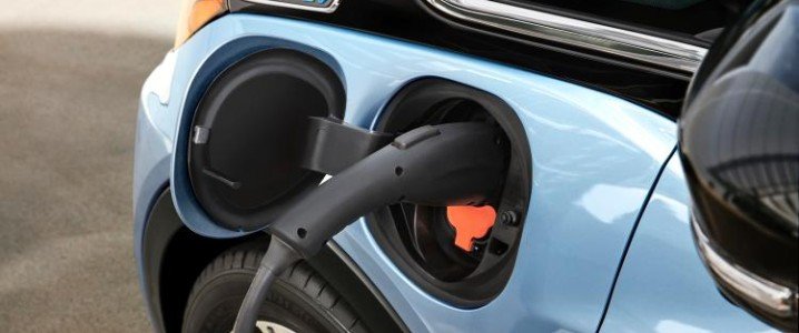 Nissan Aims To Slash EV Costs to Gasoline-Car Level by 2030 - OilPrice.com