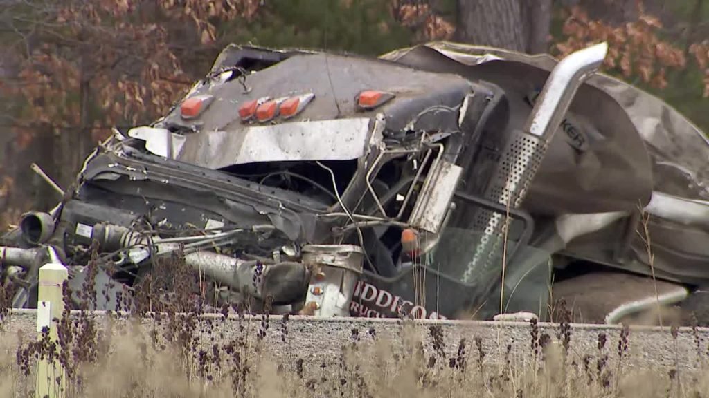Wisconsin crash: 9 dead, Highway 95 closed after semi-truck hits van - FOX 9 Minneapolis-St. Paul