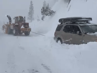 Car Gets Trapped by Snow Sluff and Rescued in South Lake Tahoe - Yahoo! Voices