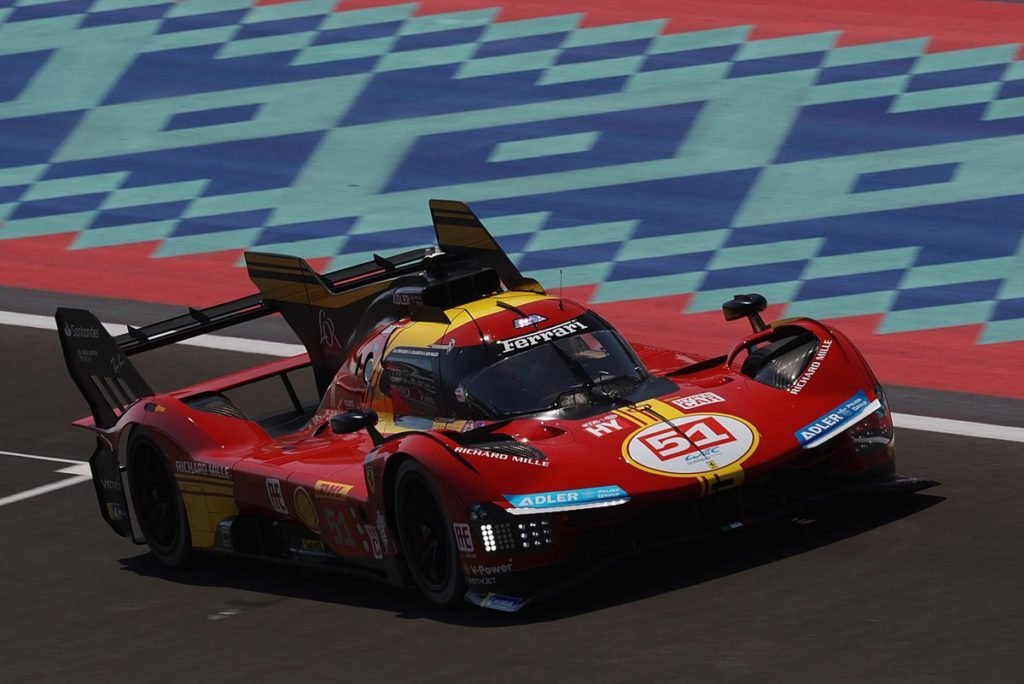 Both Ferrari LMH cars hit early trouble in Qatar WEC - Motorsport.com