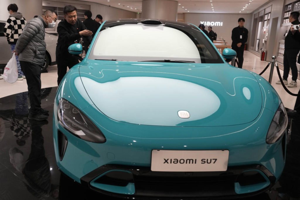China's latest EV is a 'connected' car from smart appliance maker Xiaomi - Yahoo! Voices