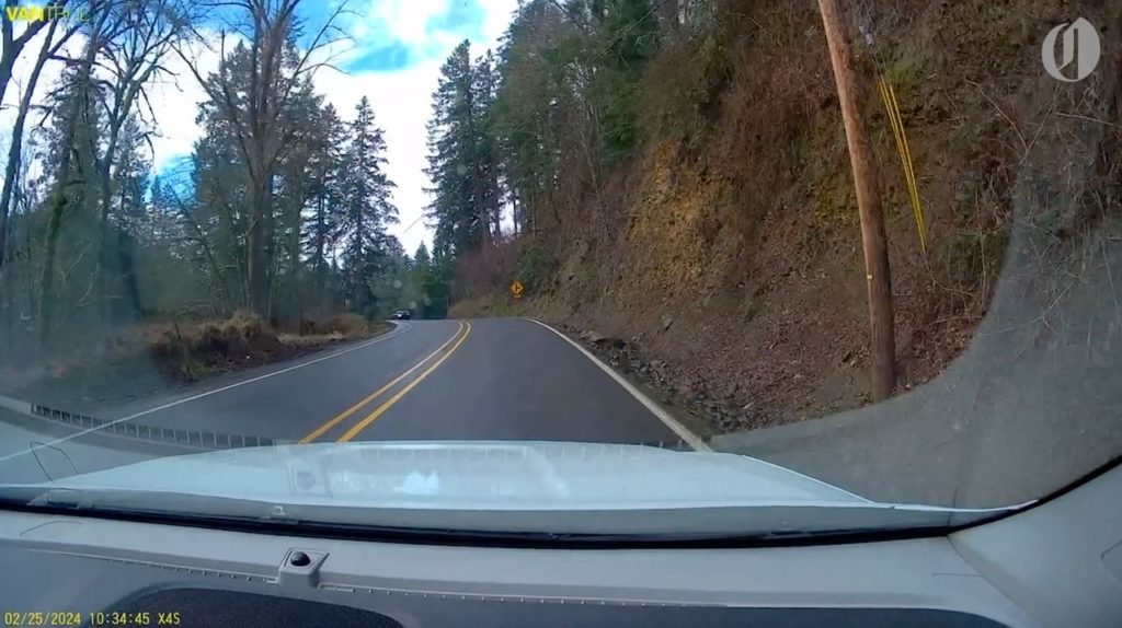 Dramatic video shows car driving off cliff in Clackamas County - OregonLive