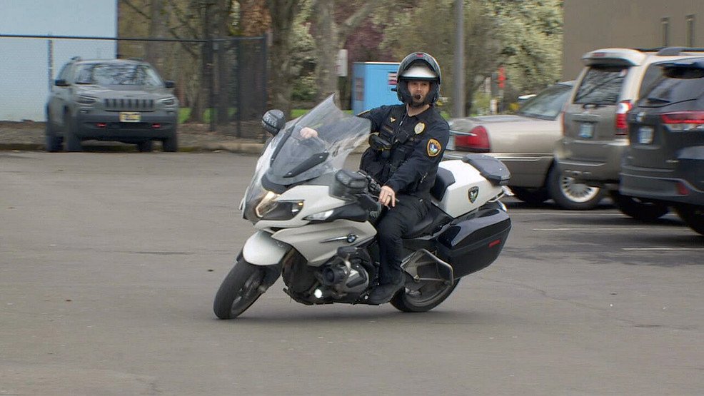 Tigard police officer returns to duty after motorcycle crash - KATU