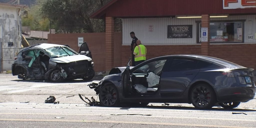 Deadly two-car crash in south Phoenix - Arizona's Family