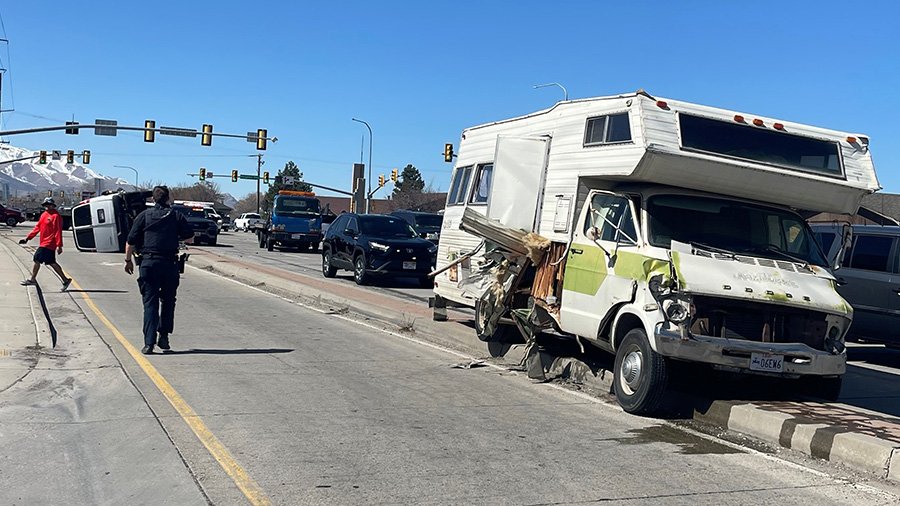 Driver arrested after RV rammed police car and hit four others, police say - KSLTV