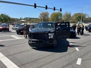 Truck involved in armed robbery crashes at Blanding Blvd. intersection - Yahoo! Voices