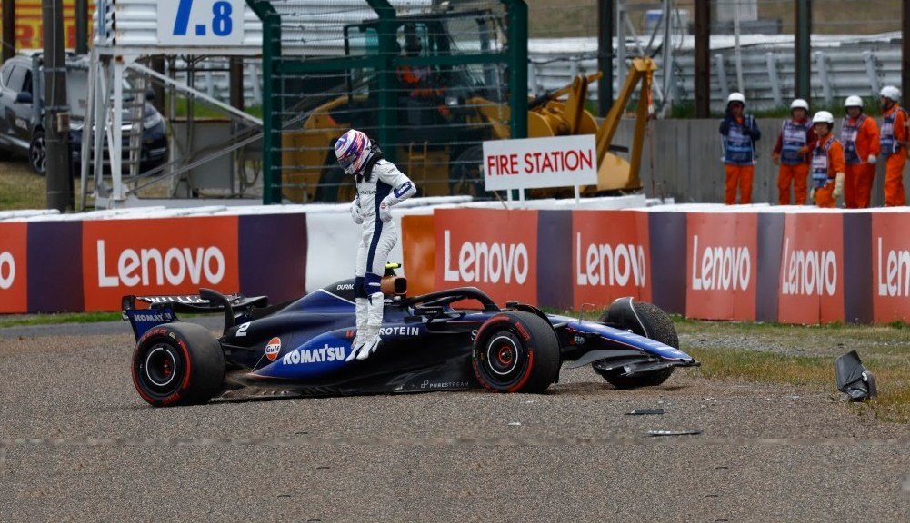 Williams says car repairable after Sargeant crash; Alpine also confirms lack of spare - RACER