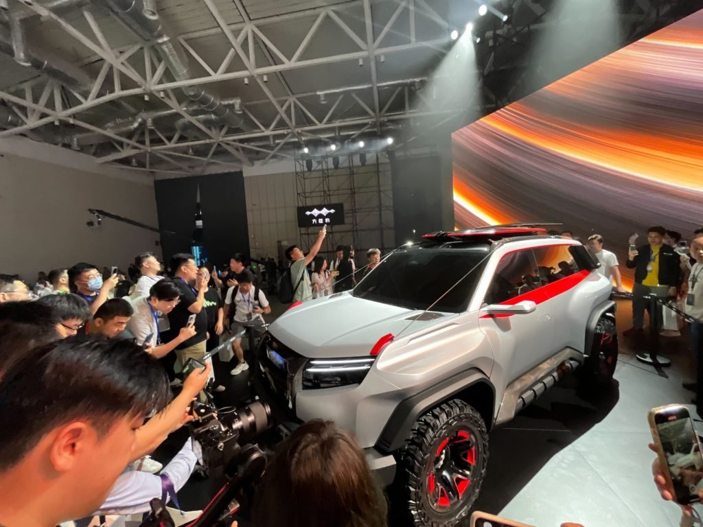 China's BYD fires up its car offerings to compete with Tesla and Jeep at the same time - CNBC