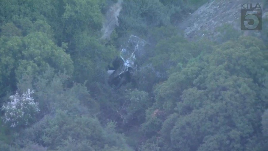 1 dead after car crashes off Malibu cliffside - Yahoo! Voices