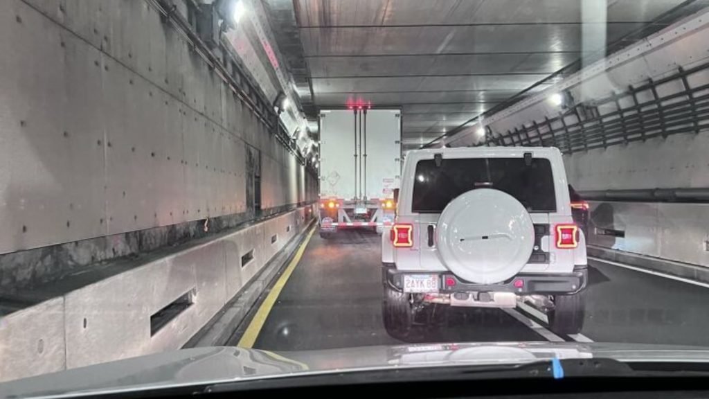 Truck stuck in Boston’s Sumner Tunnel causes major delays - Boston 25 News