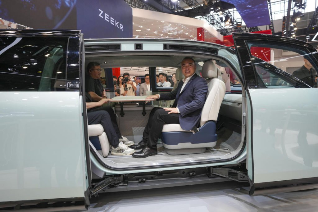 5 cars from the Beijing auto show that reflect China's vision for the future of driving - Yahoo! Voices