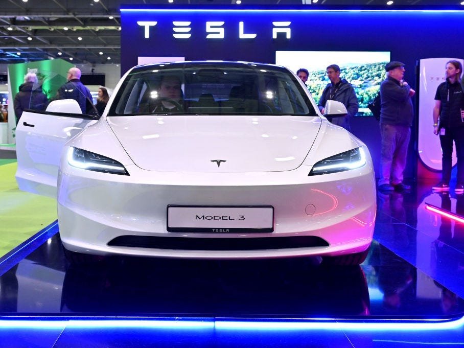 Elon Musk's Tesla set to be world's top electric car maker once again - Business Insider