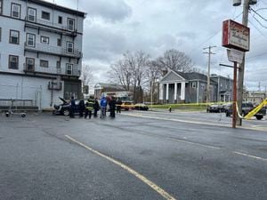 DA: Man charged with murder after striking, killing pedestrian with car in Brockton - Yahoo! Voices