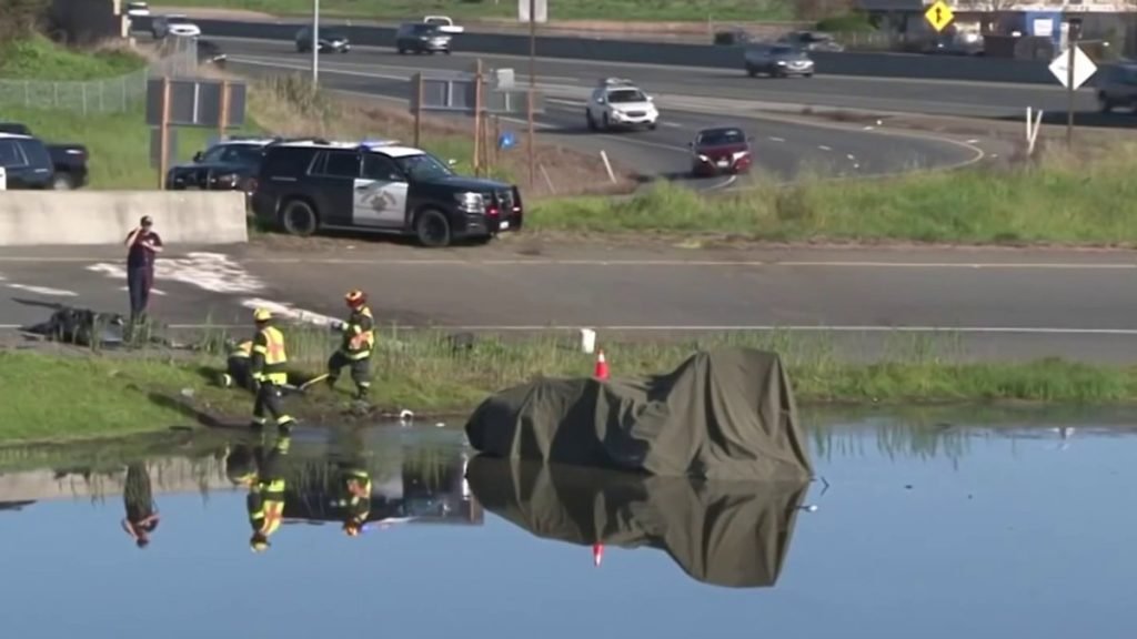 Crash involving electric car leads to hazmat cleanup in Petaluma - NBC Bay Area