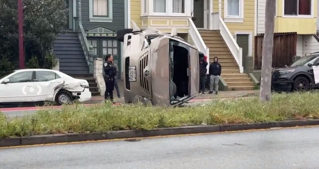 Car flipped in San Francisco Mission District crash - KRON4