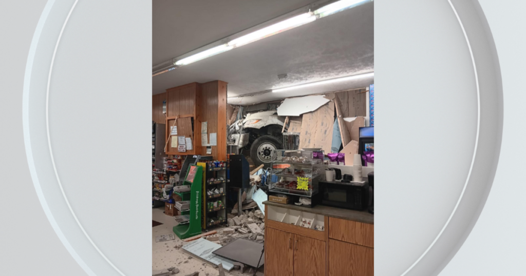 Truck crashes into grocery store in Armstrong County - CBS Pittsburgh